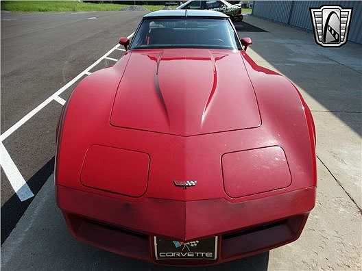 1982 Chevrolet Corvette null image 1