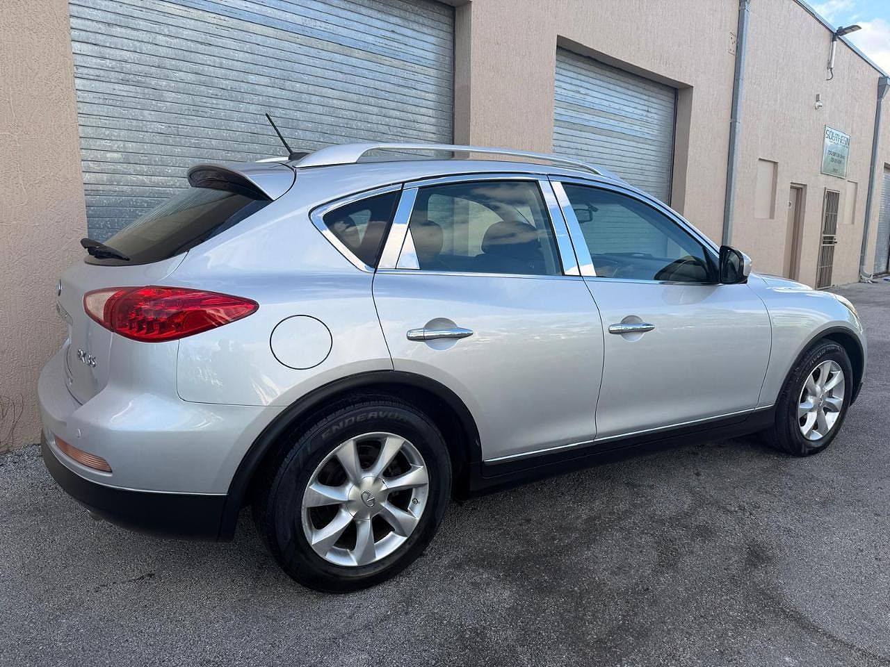 2010 Infiniti EX35