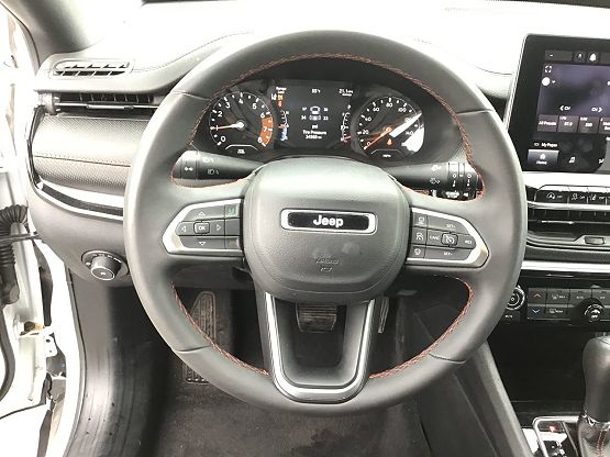 2024 Jeep Compass Trailhawk photo 11