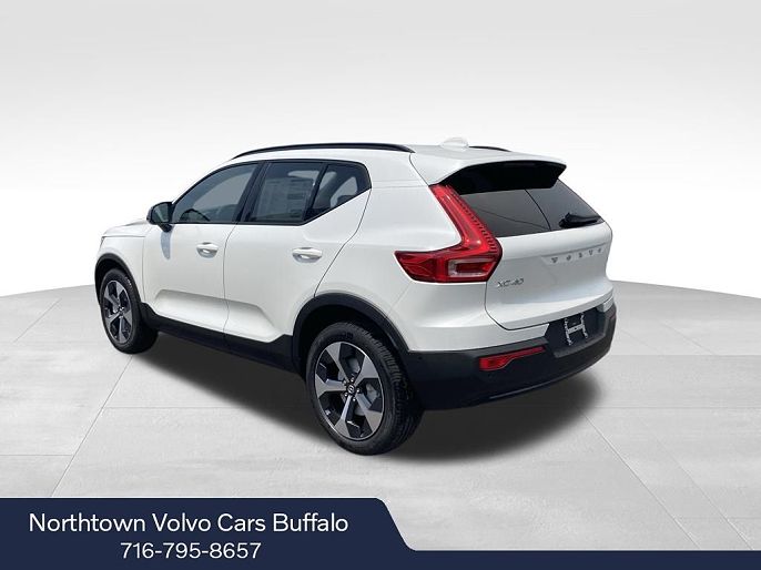 2026 Volvo XC40