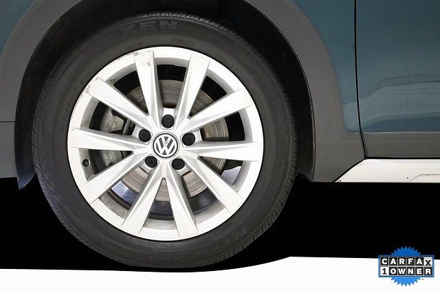 2019 Volkswagen Golf SEL image 5