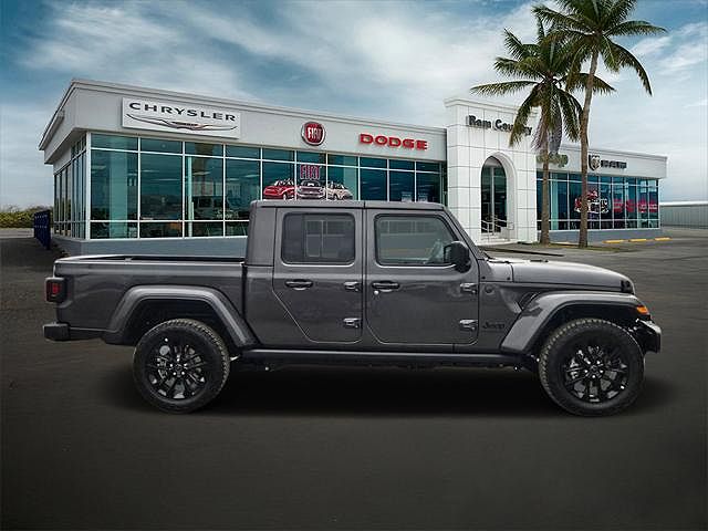2025 Jeep Gladiator