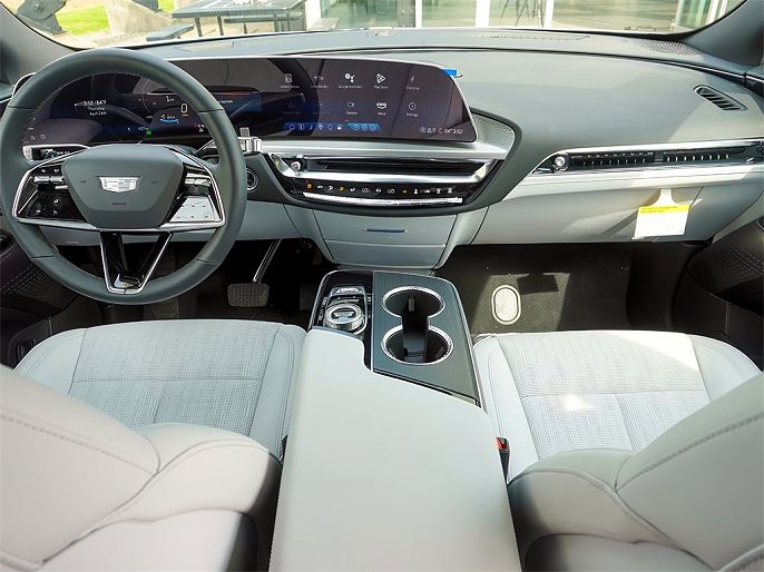 2025 Cadillac Lyriq