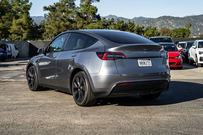 2025 Tesla Model Y