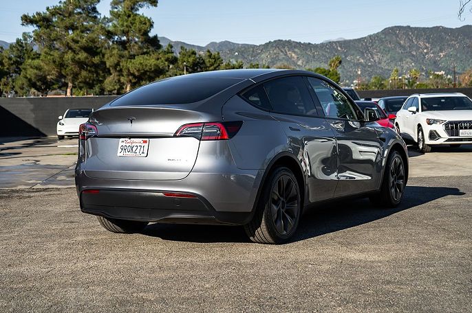 2025 Tesla Model Y