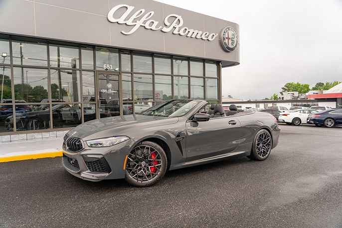2023 BMW M8
