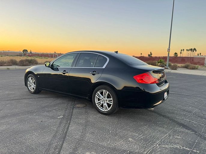 2015 Infiniti Q40