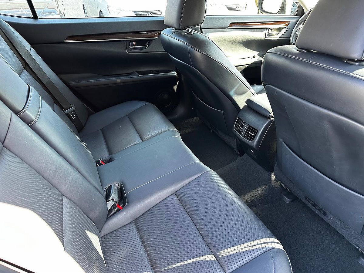 2016 Lexus ES 350 image 9