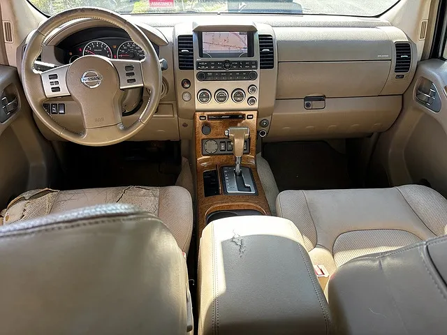 2007 Nissan Pathfinder LE image 6