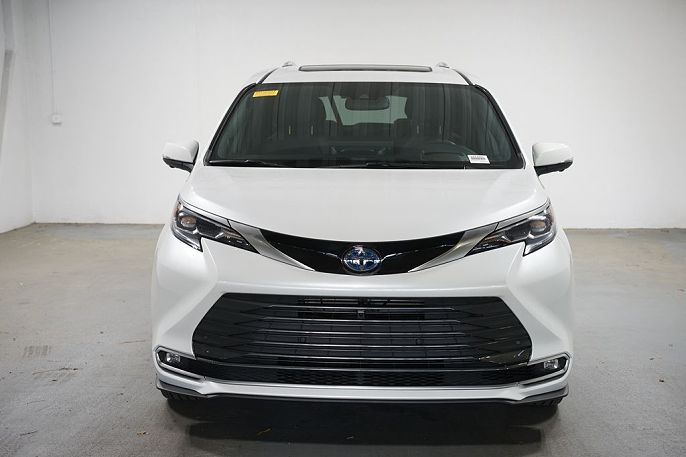 2025 Toyota Sienna