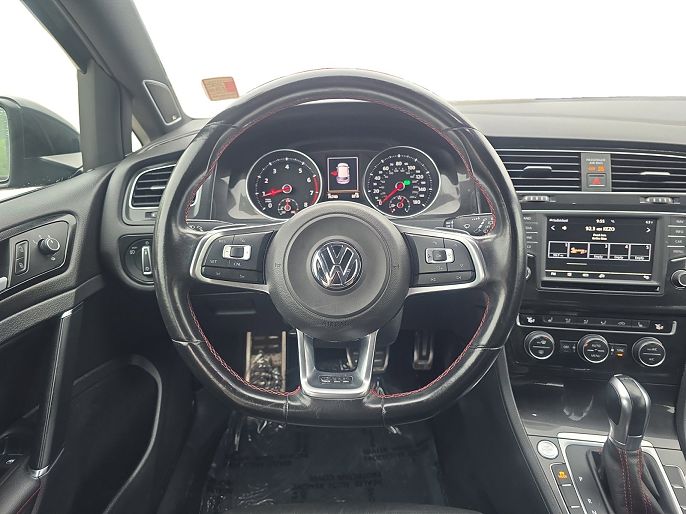 2016 Volkswagen Golf