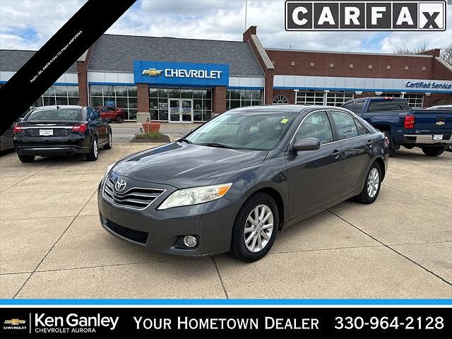 2011 Toyota Camry XLE image 0