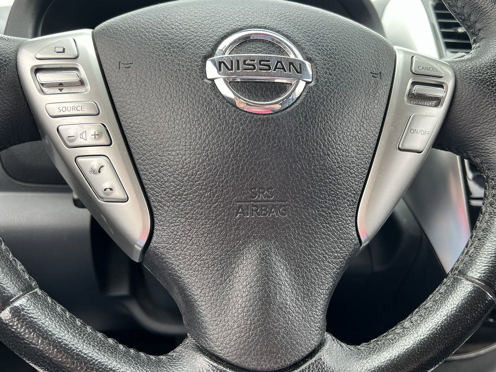 2015 Nissan Versa Note SL image 14