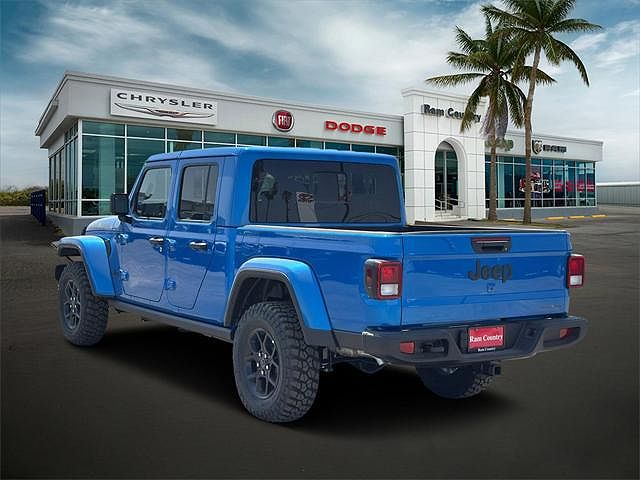 2025 Jeep Gladiator