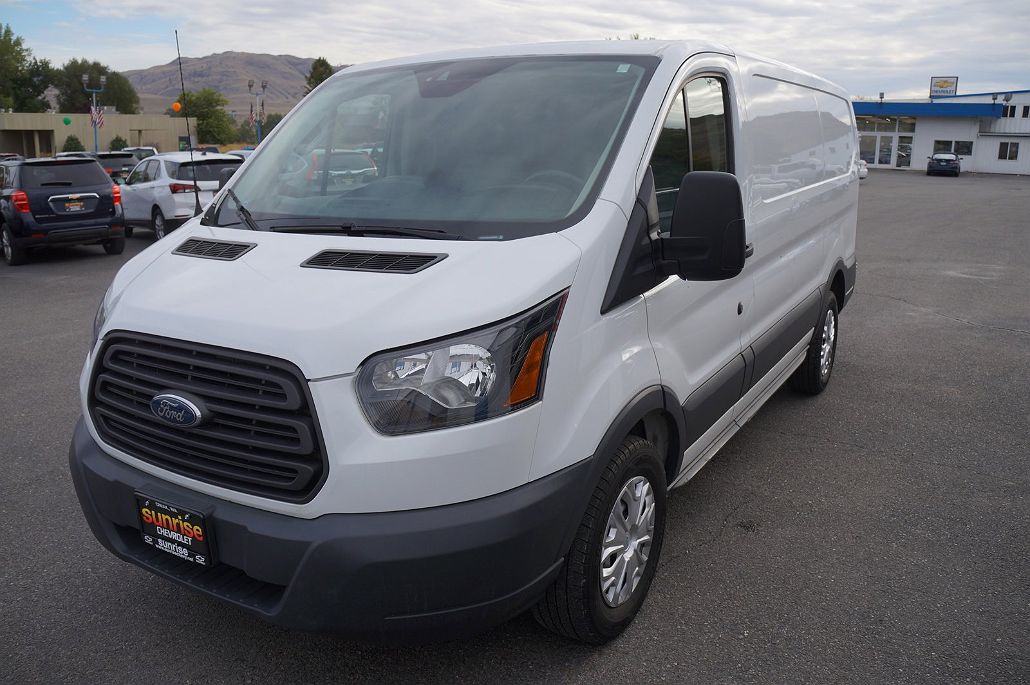 2018 Ford Transit null image 0