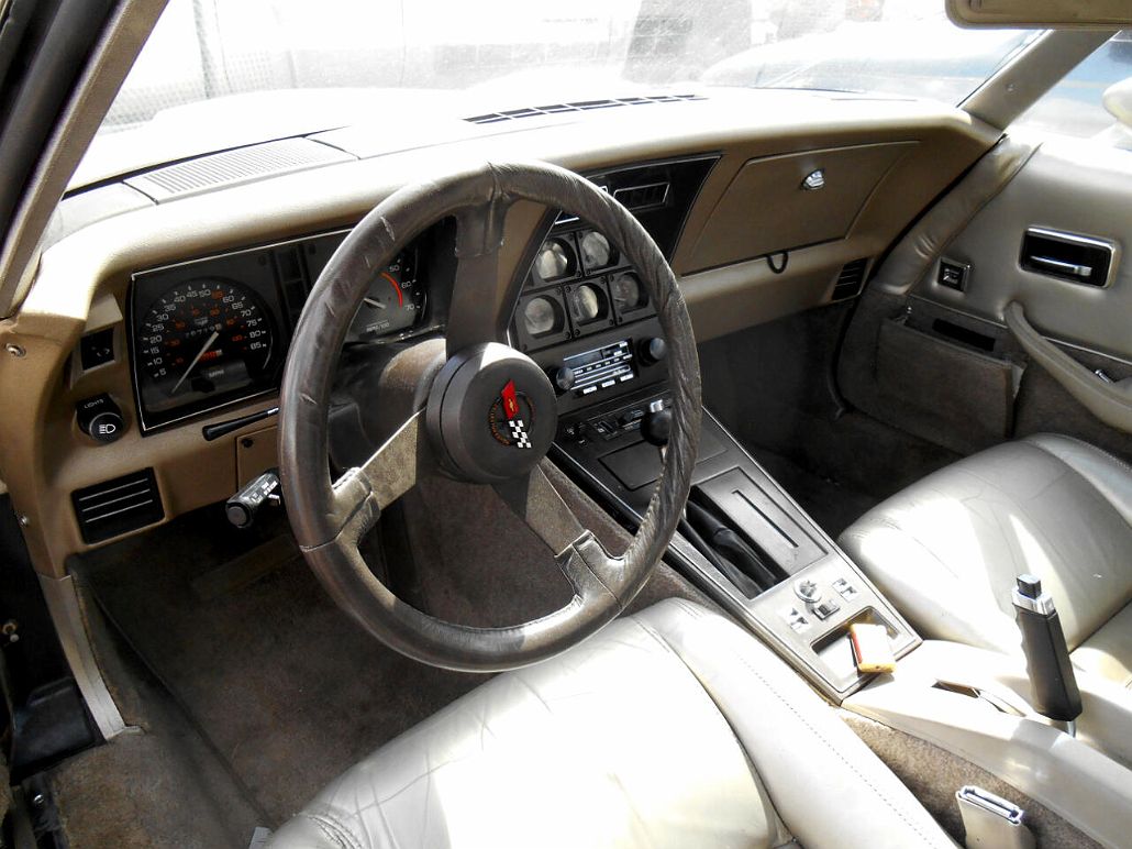 1982 Chevrolet Corvette null image 5