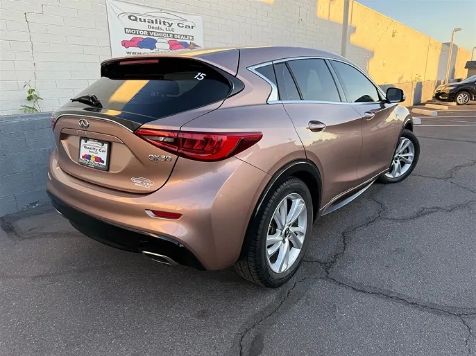 2017 Infiniti QX30