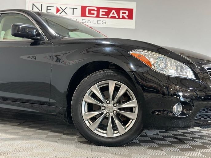 2013 Infiniti M37