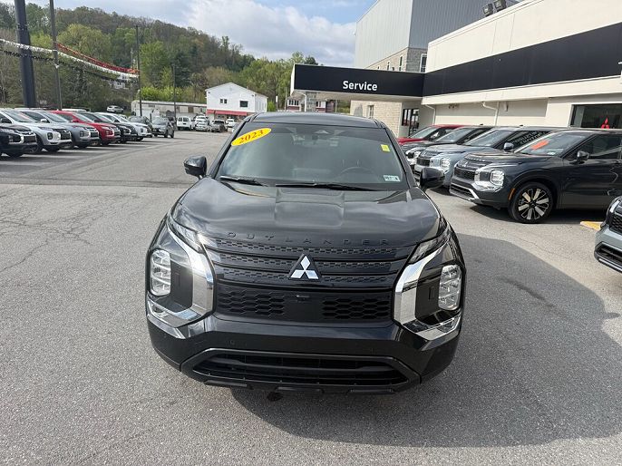 2023 Mitsubishi Outlander