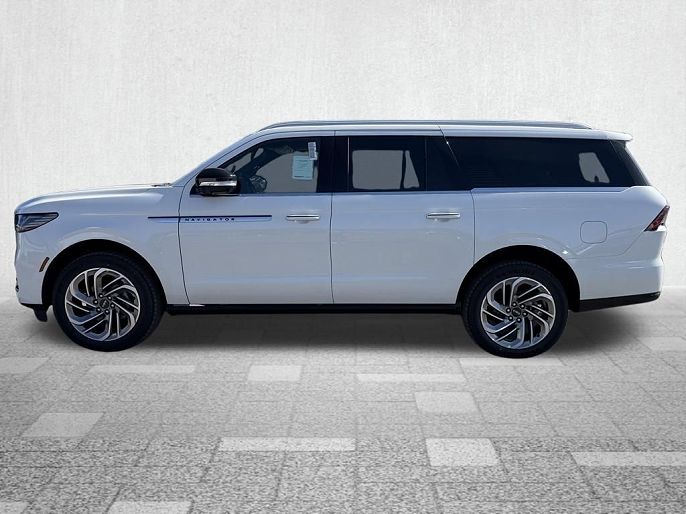 2026 Lincoln Navigator L