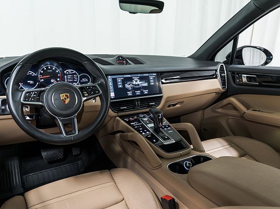 2021 Porsche Cayenne photo 10