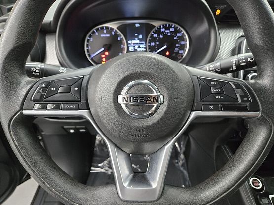 2018 Nissan Kicks S photo 7