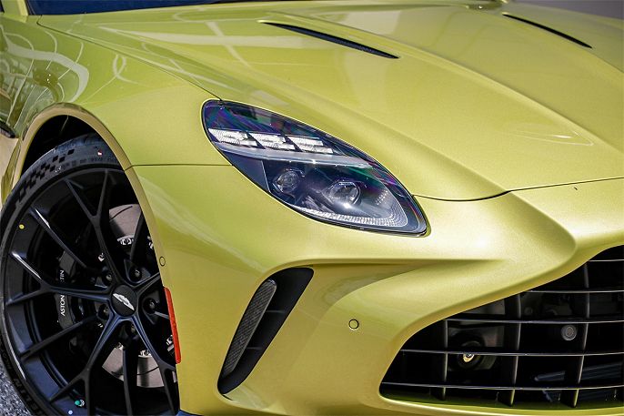 2025 Aston Martin V8 Vantage
