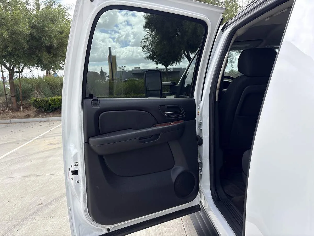 2012 Chevrolet Suburban 2500