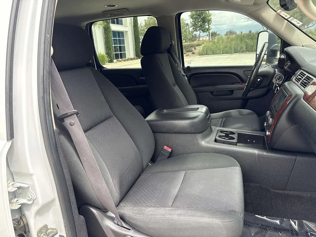 2012 Chevrolet Suburban 2500