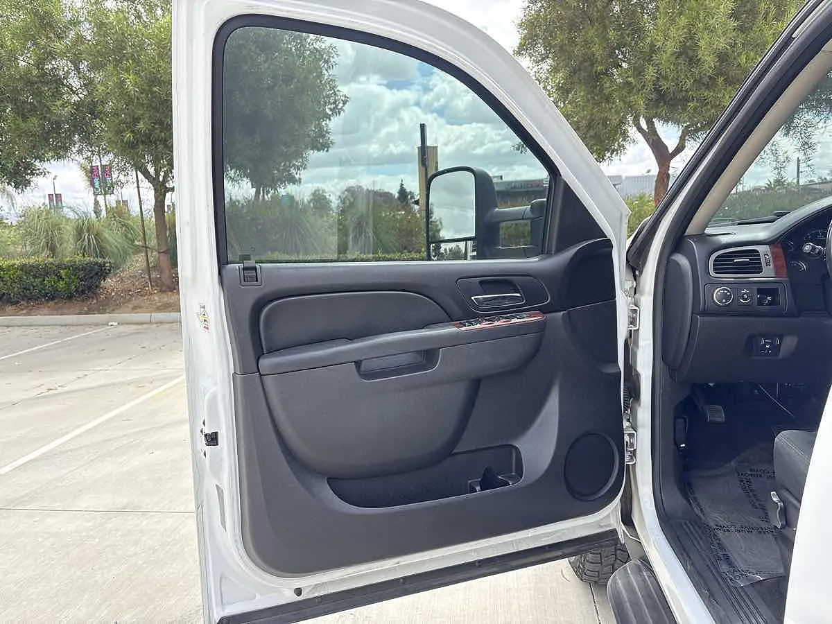 2012 Chevrolet Suburban 2500