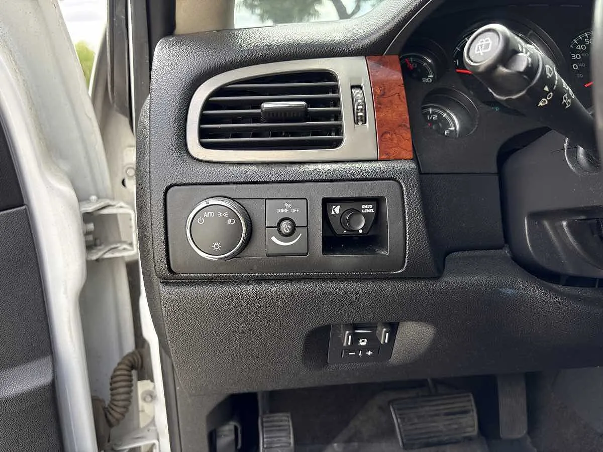 2012 Chevrolet Suburban 2500