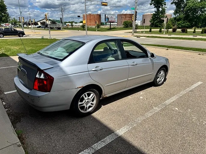 2004 Kia Spectra