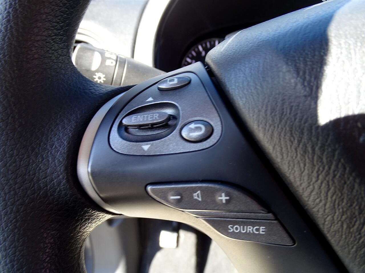 2013 Nissan Pathfinder S image 14