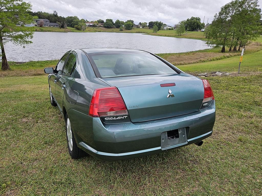 2005 Mitsubishi Galant ES image 5