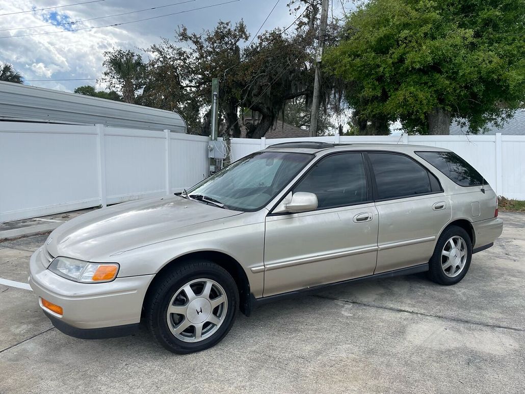 1995 Honda Accord EX image 1