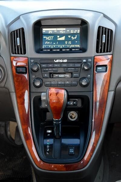 2003 Lexus RX 300 image 12
