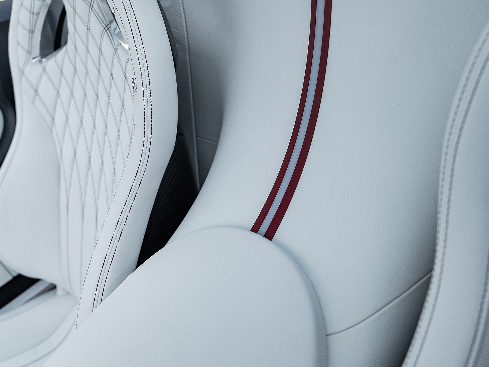 2021 Bugatti Chiron null image 42