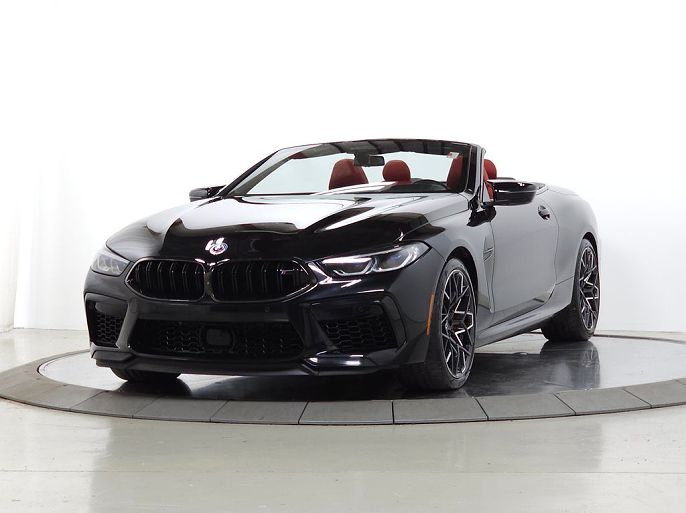 2023 BMW M8