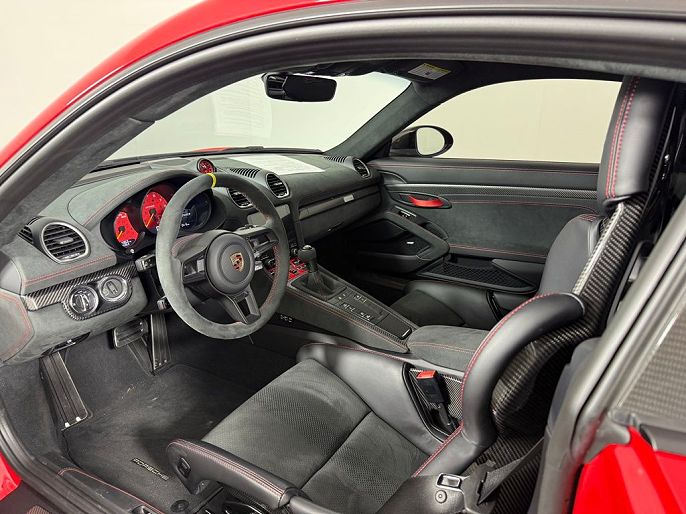 2025 Porsche 718 Cayman