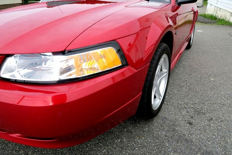 2000 Ford Mustang GT image 25