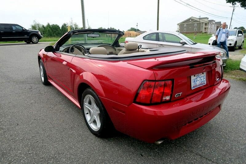 2000 Ford Mustang GT image 6