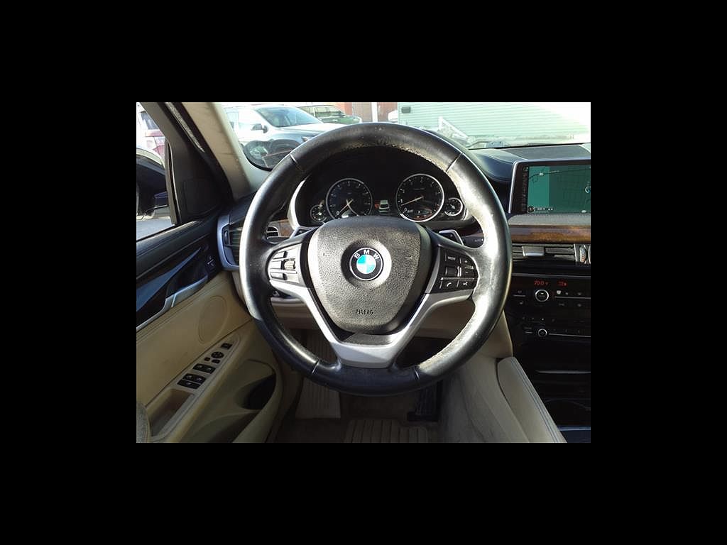 2015 BMW X6 xDrive35i image 9