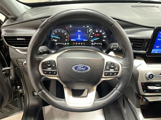 2022 Ford Explorer XLT photo 5