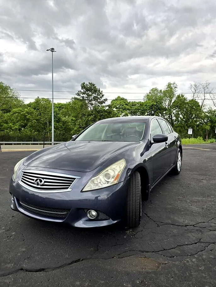 2011 Infiniti G25