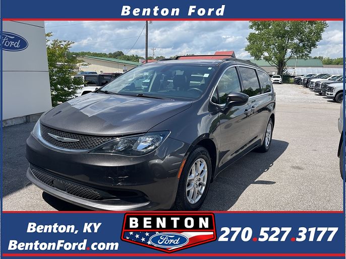 2021 Chrysler Voyager