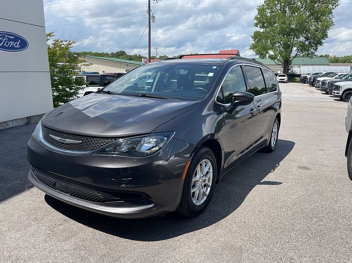 2021 Chrysler Voyager