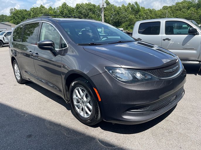 2021 Chrysler Voyager