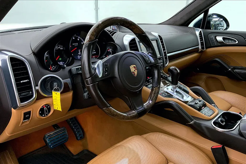 2014 Porsche Cayenne Turbo S image 1