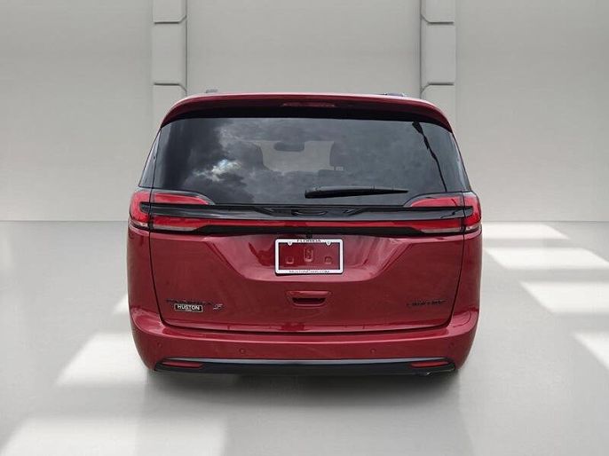 2027 Chrysler Pacifica