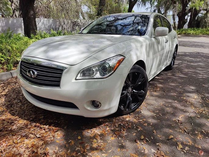 2011 Infiniti M37